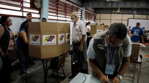 México y 13 países reducen relaciones diplomáticas con Venezuela tras elección