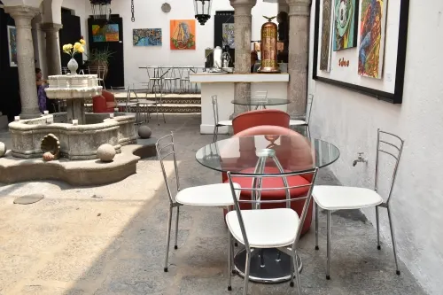 Iniciativa para apoyar a 14 mil trabajadores de restaurantes, con poco apoyo de poblanos