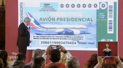 El avión y las absurdas matemáticas de AMLO