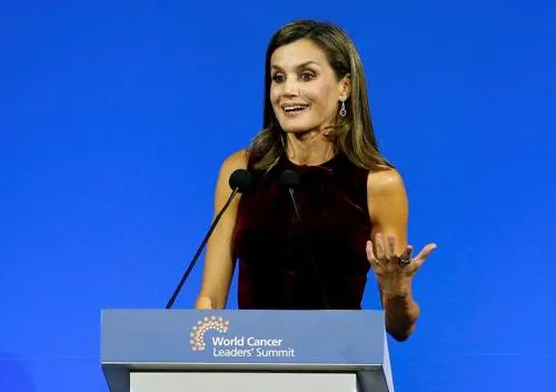 La actitud es importante para vencer al cáncer: Reina Letizia