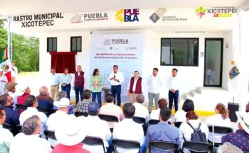 Inaugura Sergio Salomón Céspedes el Rastro Municipal de Xicotepec de Juárez