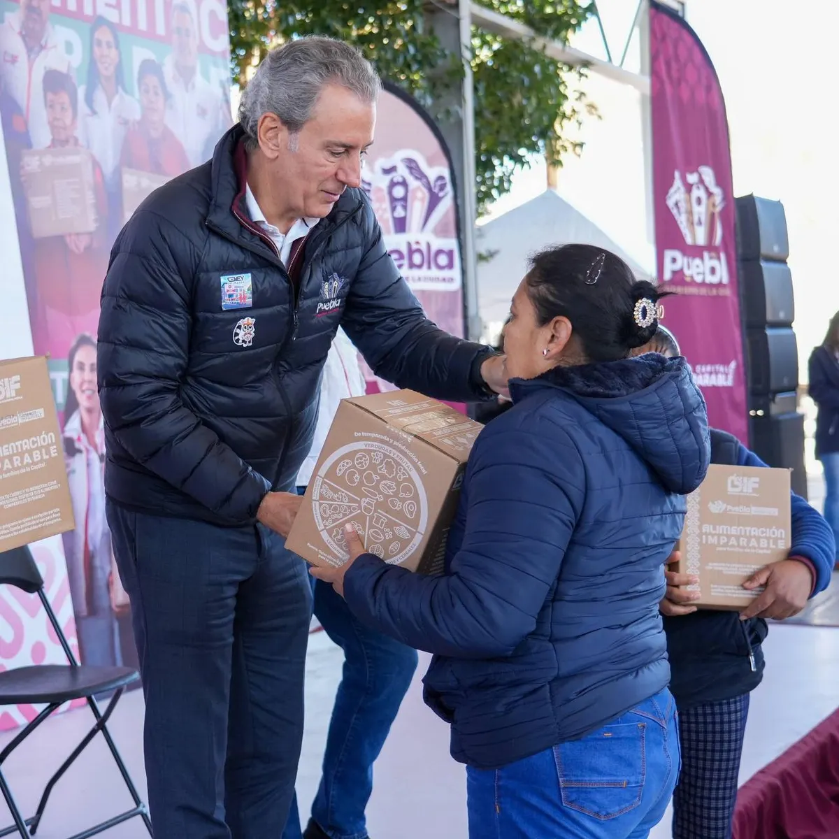 Ayuntamiento de Puebla entrega más de 2 mil despensas del programa Alimentación Imparable en San Baltazar Tetela