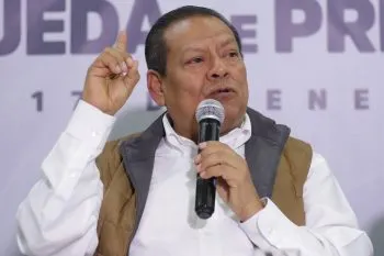 Carlos Navarro, como Pilatos