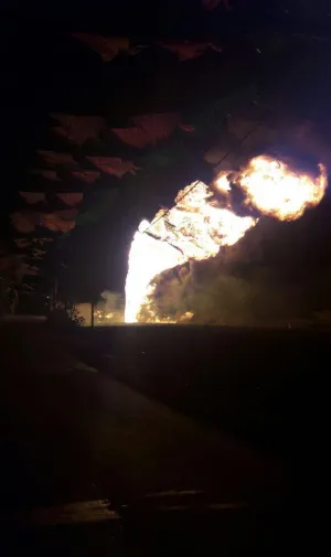 VIDEO: Se incendia ducto de Pemex en Acatzingo