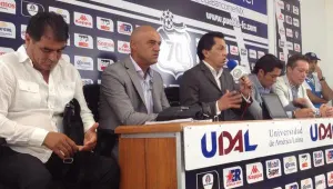Presentan a “El Chelís” como nuevo DT del Puebla