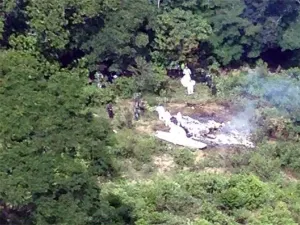 Mueren 10 personas en accidente aéreo en Colombia