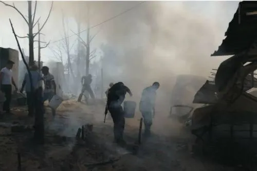 Controlan incendio en tianguis pirotécnico de Chimalhuacán, Edomex