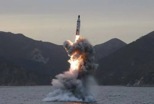 Corea del Norte lanza un “proyectil no identificado”