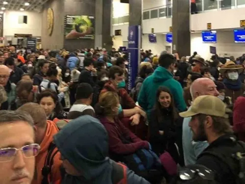 SRE apoya a mexicanos varados por COVID-19