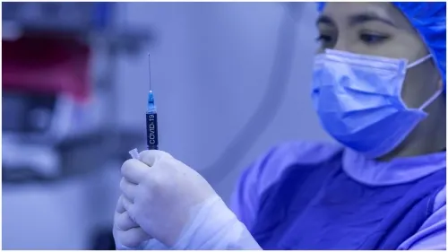 Brasil suspende ensayos de vacuna china contra Covid por un “incidente grave”