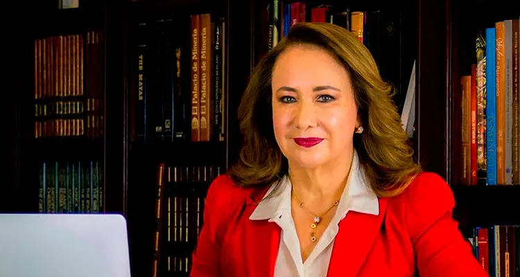 Yasmin Esquivel Mossa