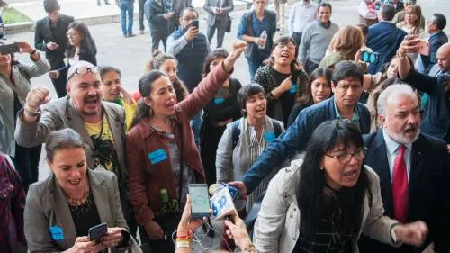 Morena mete reversa, quita al PES de Salud y Cultura