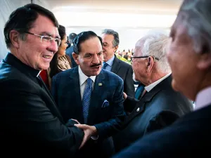 Padres que atenten contra sociedad deben ser denunciados: Nuncio