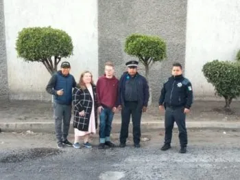 Policías bilingües evitan el suicidio de un joven extranjero en la Recta a Cholula