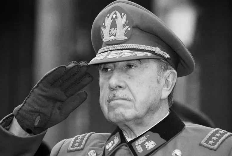 Sale a la luz pública documentos de la dictadura de Pinochet