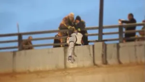 Cuerpo del puente de la Concordia incluía narcomensaje