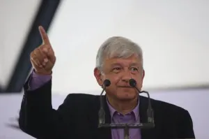 Por llegada Trump AMLO pide a EPN defender a migrantes
