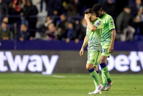 Betis se hunde con Lainez y Guardado a bordo