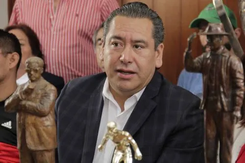 Reforma a Ley de Transporte dejo satisfechos a taxistas tradicionales aseguró líder CTM