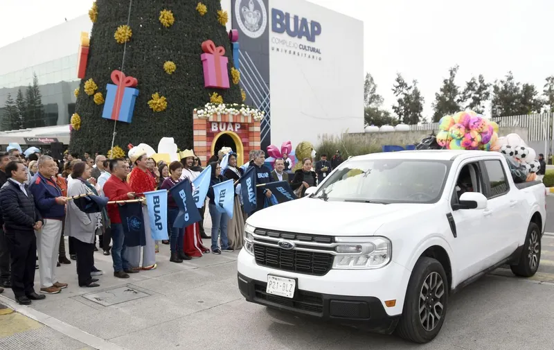 buap-dona-un-juguete-reyes-magos