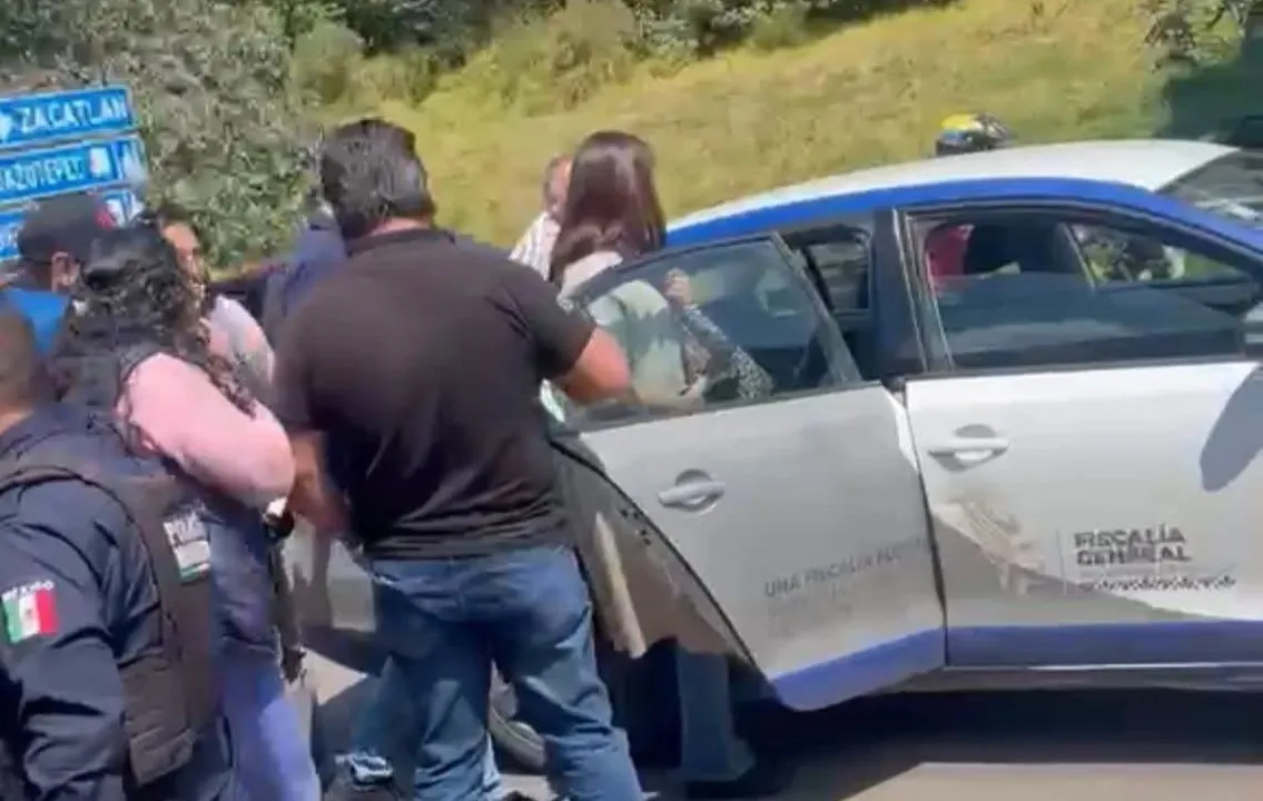 Detienen a ex reina de la Feria de la Manzana por fraude inmobiliario