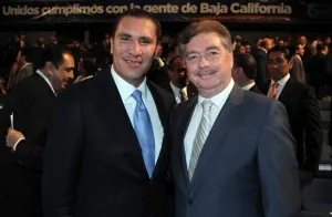 Asiste Moreno Valle a informe de José Guadalupe Osuna Millán
