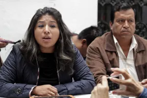 Piden transparentar apoyo estatal a VW para evitar despido de eventuales