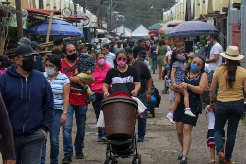 Si hay besos y abrazo sí se contagia el Covid-19, no por vía sexual: López-Gatell