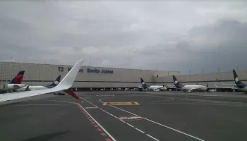 Construcción de la Terminal 2 del AICM fue un fraude: AMLO