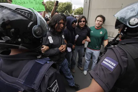 Gobierno no cumplió promesas de campaña: Grupos sociales