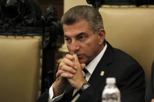 Tony Gali abre su juego político estatal