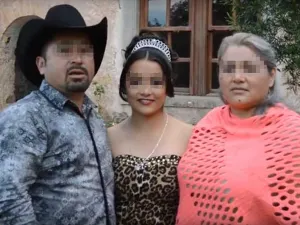 Se hace viral video de padre que invita a los 15 años de su hija