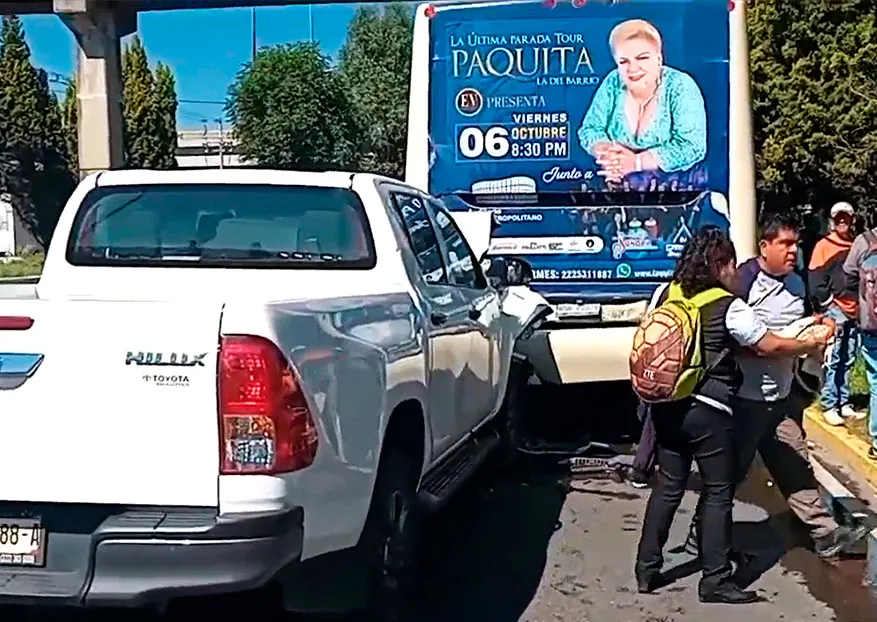 Choque Hilux Bus Ecta A Cholula