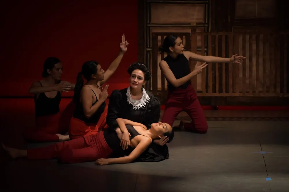 La compañía de teatro Buap CCU regresa al escenario con la obra Mujer-es Revolución