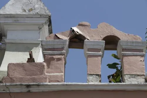 Confirma Luis Banck daños en 25 edificios públicos tras sismo de 7.1 grados