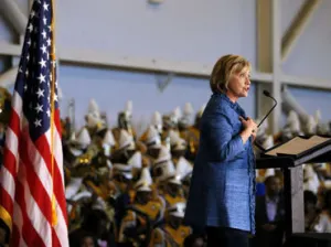 Clinton gana debate, pero no amplía ventaja sobre Sanders: CNN