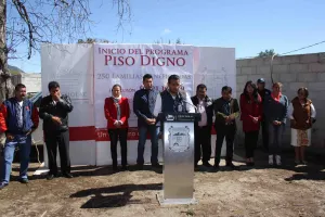Inicia Néstor Camarillo Programa Municipal de Piso Digno en Quecholac