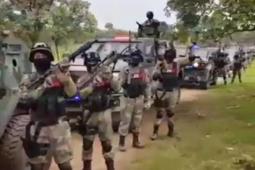 Con gritos de apoyo a El Mencho, presuntos integrantes del CJNG se muestran con poderoso arsenal