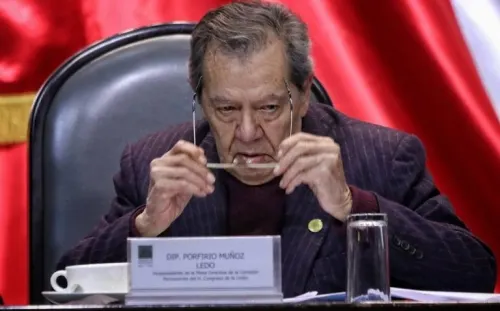 Muñoz Ledo pide renuncia de Francisco Garduño, titular del INM