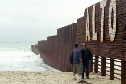 Trump condiciona regularización de “dreamers” por el muro fronterizo
