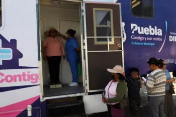 SMDIF Puebla promueve servicios de atención integral en comunidades indígenas del municipio
