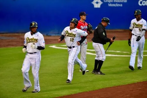 Pericos cierra con victoria, va contra los Tigres en postemporada