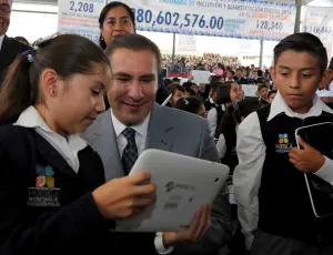 RMV refrenda apuesta por educación de calidad