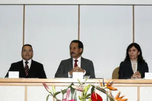 Ofrece rector de la BUAP diálogo con manifestantes