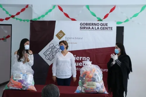 Reconoce SEDIF a personal de casas de asistencia