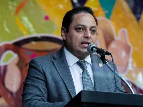 Corte ordena destituir a delegado de V. Carranza por desacato