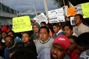 Padres de familia protestan contra rapto de menor en Huejotzingo