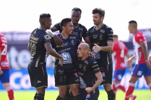 León hunde al San Luis en el fondo de la clasificación