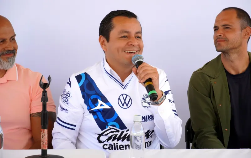 Presidente Juan Manuel Alonso inaugura talleres de fútbol Club Puebla en Texmelucan