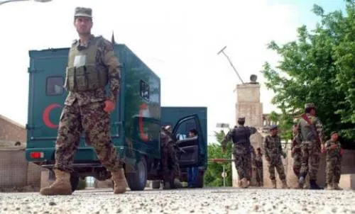 Sube a 148 los muertos tras ataque talibán a base del Ejército en Afganistán